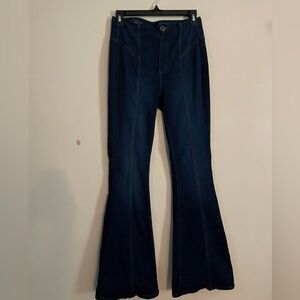 ❤️Kohl's Women's high rise flare Jeans❤️